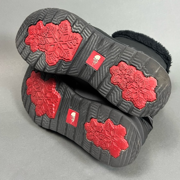 The North Face Lightweight Winter Boots - Picture 6 of 9